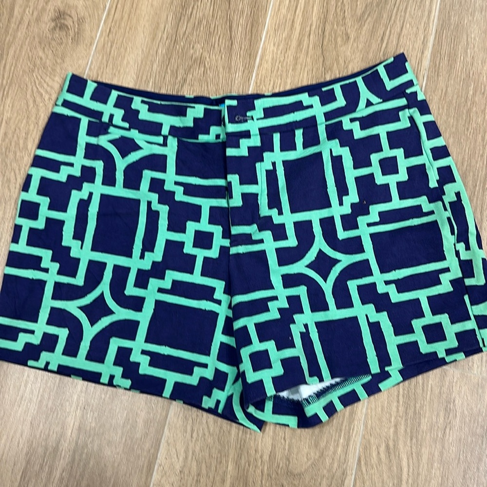 Tori Richard’s ladies 12 shorts, knit.